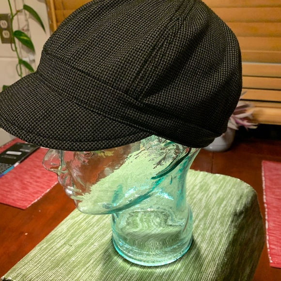 Hat - Picture 4 of 4